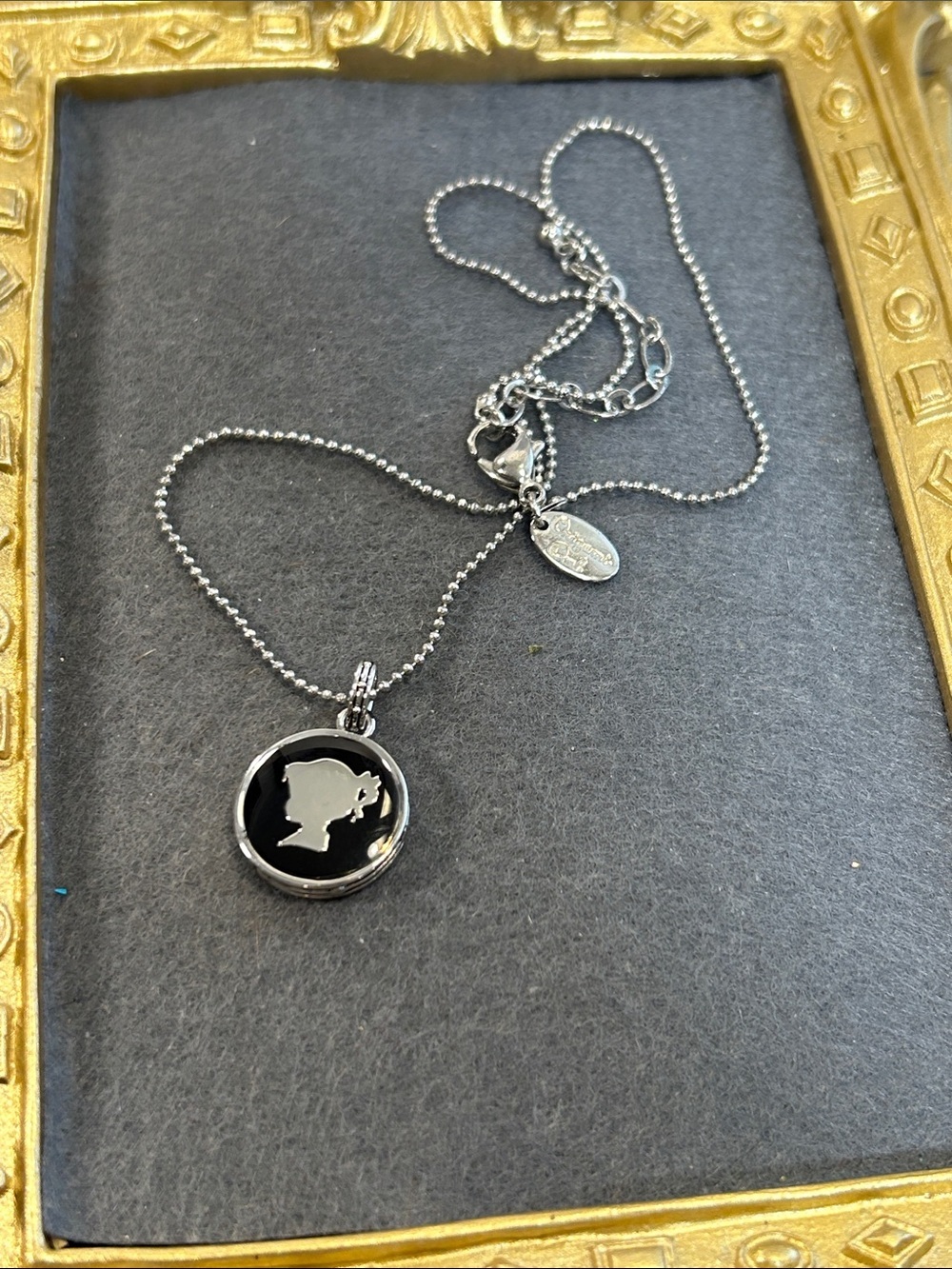 Silver -toned Origami Owl Silhouette Cameo Pendant Necklace